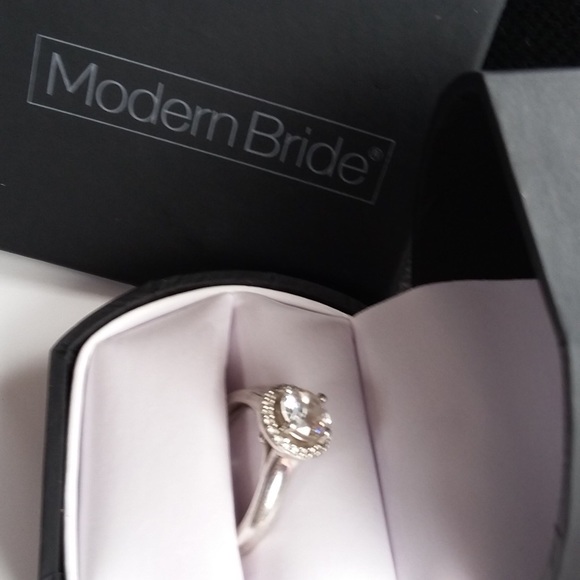 Modern Bride 💍 WOW HUGE PRICE DROP! 3 DAYS ONLY! - Picture 2 of 4
